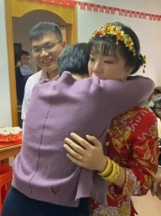 身高差引热议，165男友被嘲带不出去