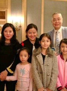 新加坡富豪，赵薇老公黄有龙是哪里人