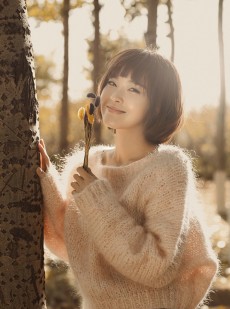 绿荫暖阳下的氧气少女张佳宁