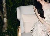 月下仙踪·单依纯夜光白裙秘境写意