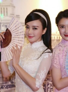 众星锦绣旗袍贺寿宴 秦岚生辰姐妹情深