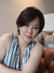 岁月沉淀的从容之美：解读四十岁女性的最佳状态