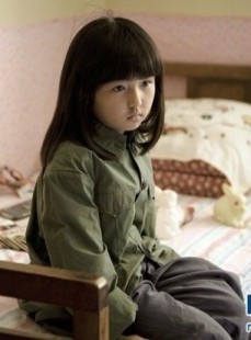 国民妹妹太低调，163cm张子枫