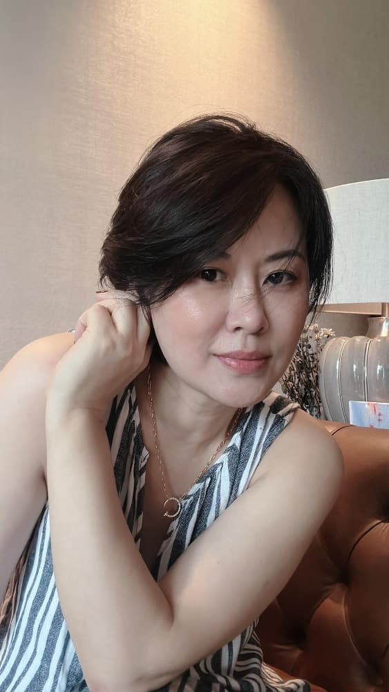 岁月沉淀的从容之美：解读四十岁女性的最佳状态  第2张