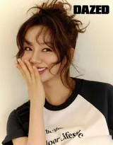李惠利复古画报绽放灵动少女感 多变穿搭演绎怀旧时光  第2张