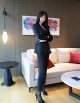 粉肌墨韵：居家光影间的高级感博弈  第2张