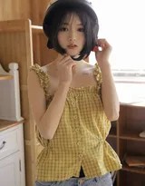 纸箱头盔下的奇幻宣言：一位纹身少女的居家艺术剧场  第5张