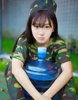 迷彩映韶华 戎装绽芳华  第4张