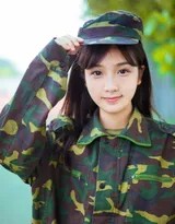 迷彩映韶华 戎装绽芳华  第2张