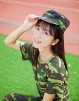 迷彩映韶华 戎装绽芳华  第3张