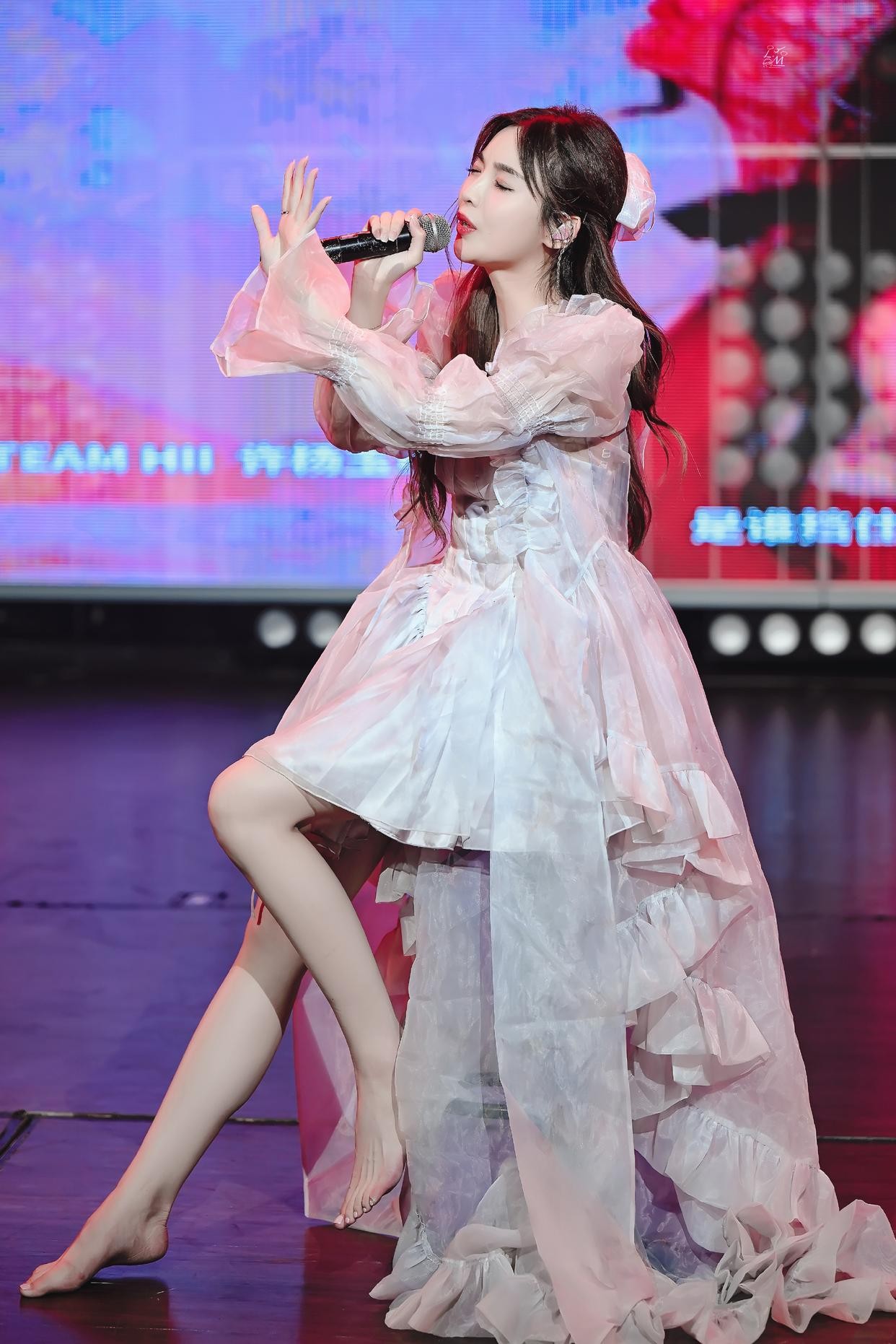 舞台光影间绽放的许杨玉琢绝美时刻  第6张