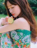 金莎身着肉色斑点连衣裙绽放甜美公主气质宛若童话精灵降临  第3张