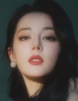 鎏金摇曳映仙姿 热巴冷艳写真展高贵气场  第10张