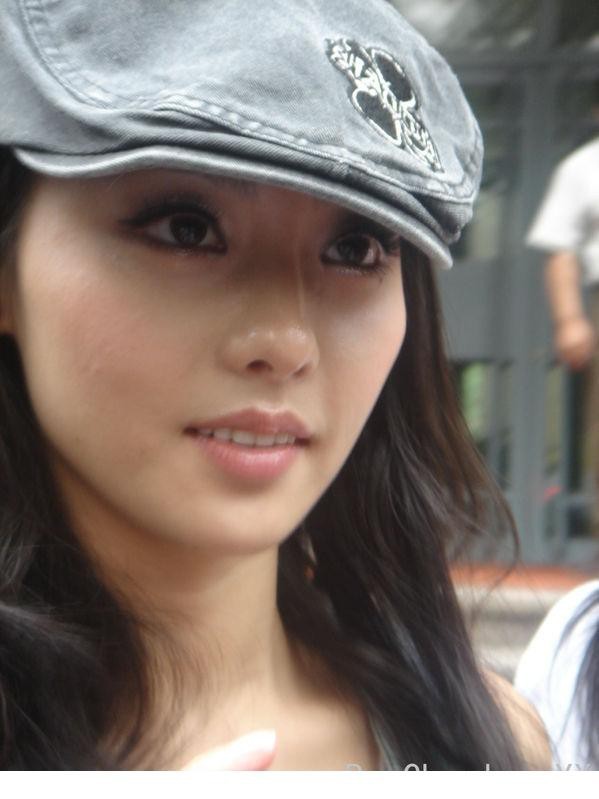 张嘉倪蕾丝写真集：纯白光影间的灵动诗篇  第1张