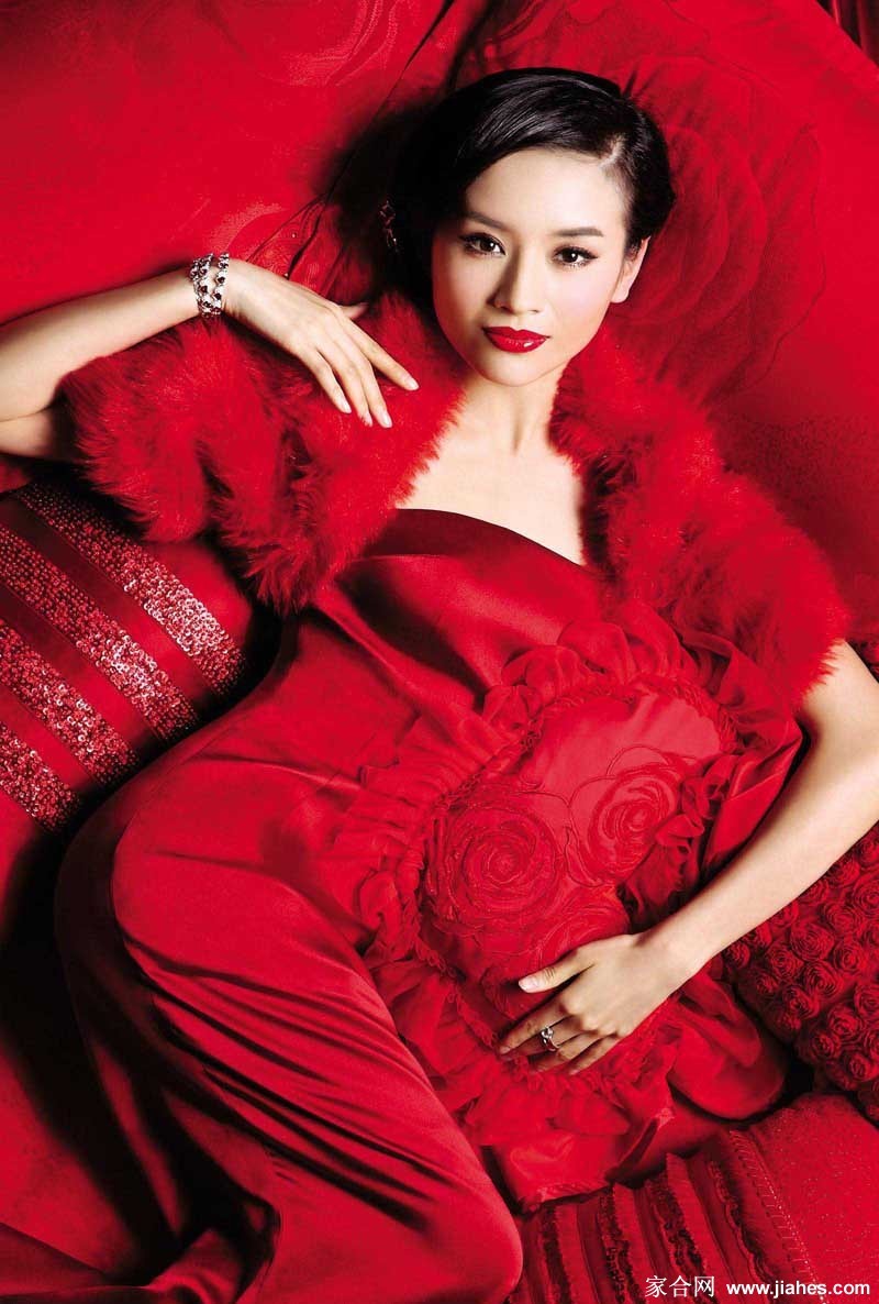 时光淬炼下的静谧绽放董洁光影写真诠释岁月从容之美  第5张