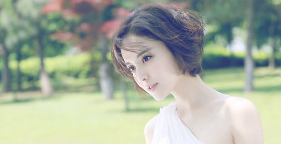 林间精灵古力娜扎化身自然仙子演绎梦幻光影  第6张