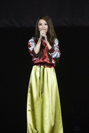 佛系田馥甄曝双胞胎，拒《浪姐》浪7回应考古绯闻  第2张