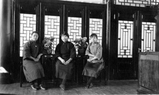 13个还是21个？《金陵十三钗》背后那段被改写的历史  第3张