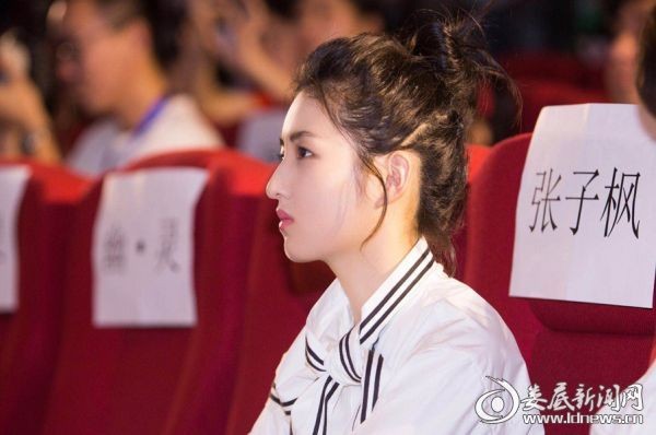 国民妹妹太低调，163cm张子枫  第2张