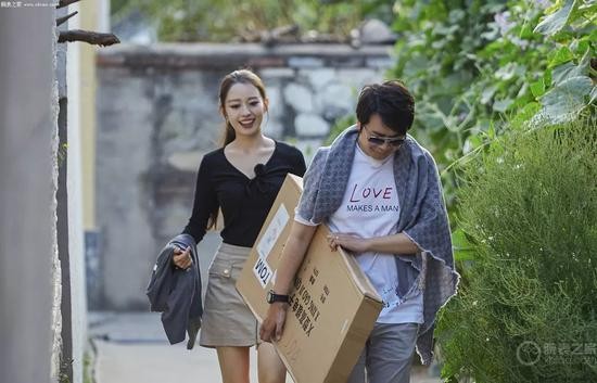德韩混血却一口东北腔，郎朗老婆吉娜究竟是哪国人？  第1张